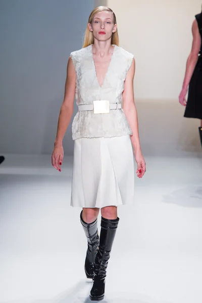 Look 24
